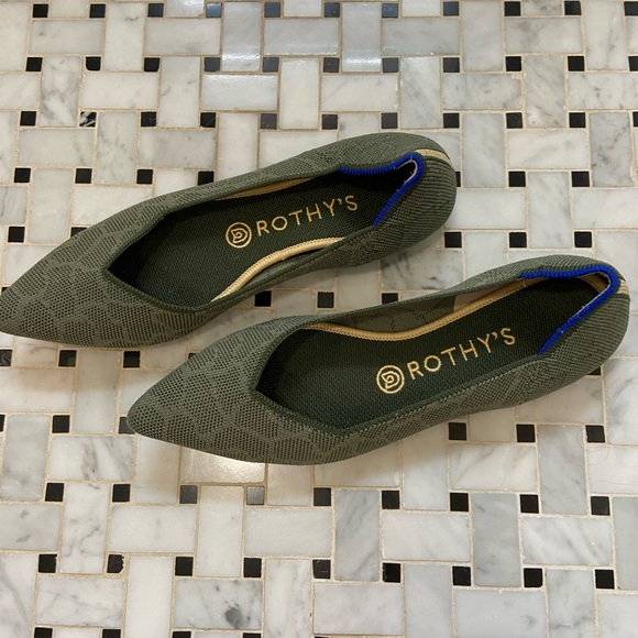 Rothy's Green Animal Print The Point Flats Size 8.5 - Picture 2 of 9